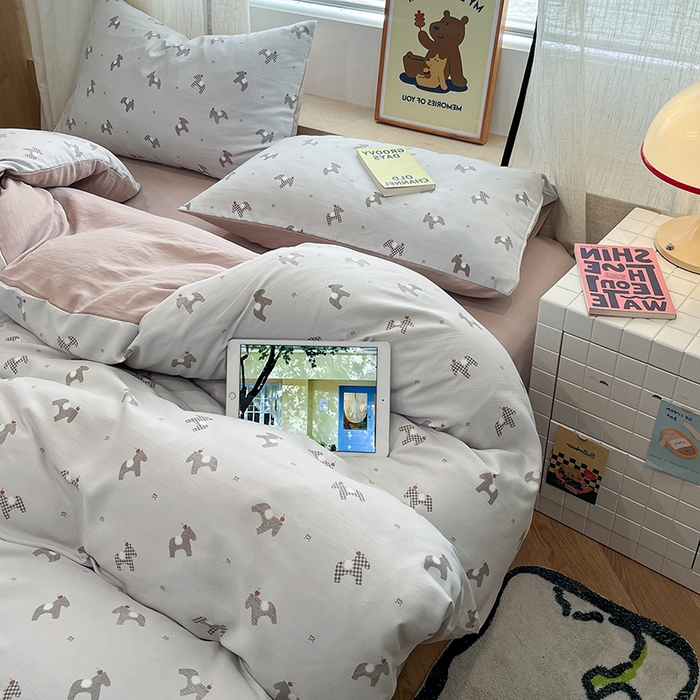 91家纺网 家纺一手货源 找家纺 金梦拉2025新款A类提花人字纹小布袋款四件套小木马