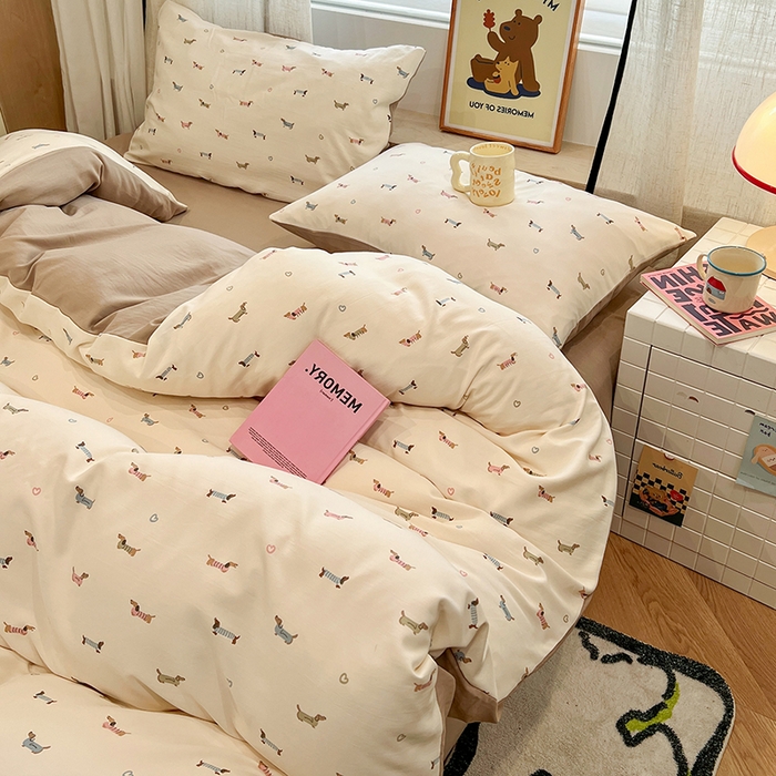 91家纺网 家纺一手货源 找家纺  金梦拉2025新款A类提花人字纹小布袋款四件套椰椰奶狗