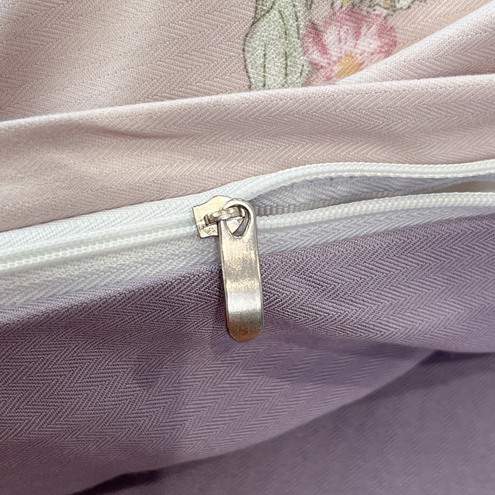 91家纺网 家纺一手货源 找家纺  金梦拉2025新款A类提花人字纹小布袋款四件套郁金香