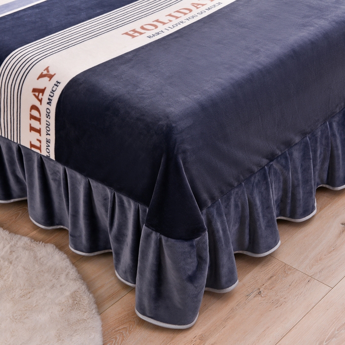 91家纺网 家纺一手货源 找家纺 绒宴 2025新款8.5斤牛奶绒金貂法莱绒床裙款保暖四件套 绅士条纹