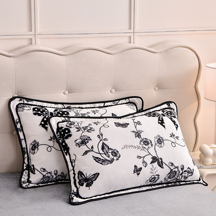 91家纺网 家纺一手货源 找家纺 绒宴 2025新款8.5斤牛奶绒金貂法莱绒床裙款保暖四件套 似水流年