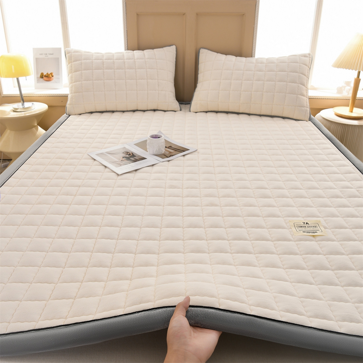 91家纺网 家纺一手货源 找家纺 云木里 2025新款240克臻棉绒和煦春风宿舍床垫上下铺床垫成人床-和煦春风 和煦春风-杏仁米