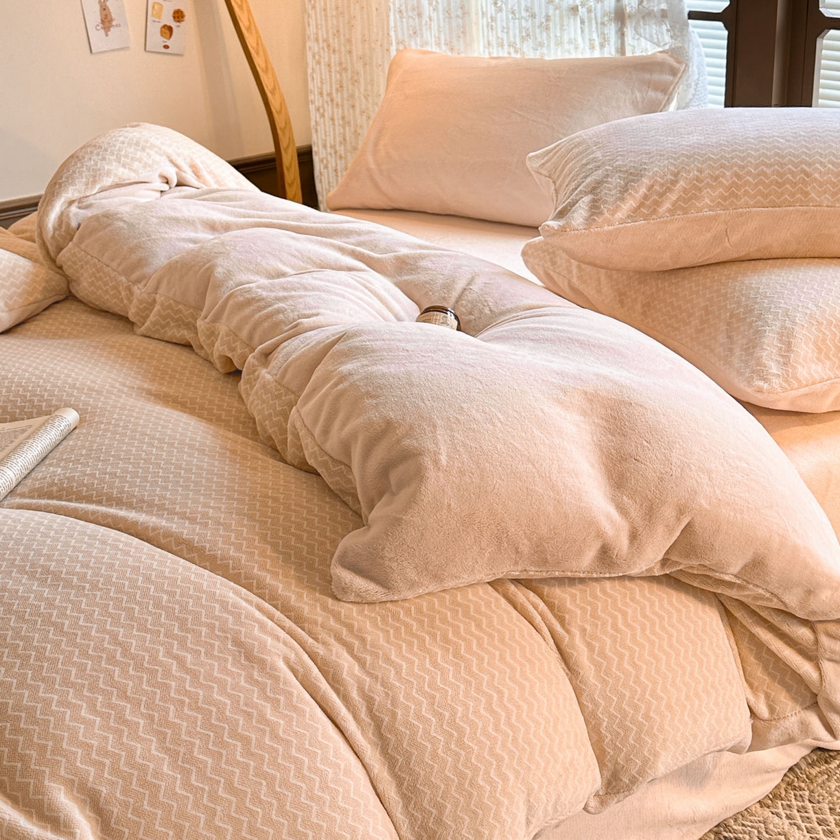 91家纺网 家纺一手货源 找家纺 （总）酱子 2025新款色织阳离子提花牛奶绒四件套