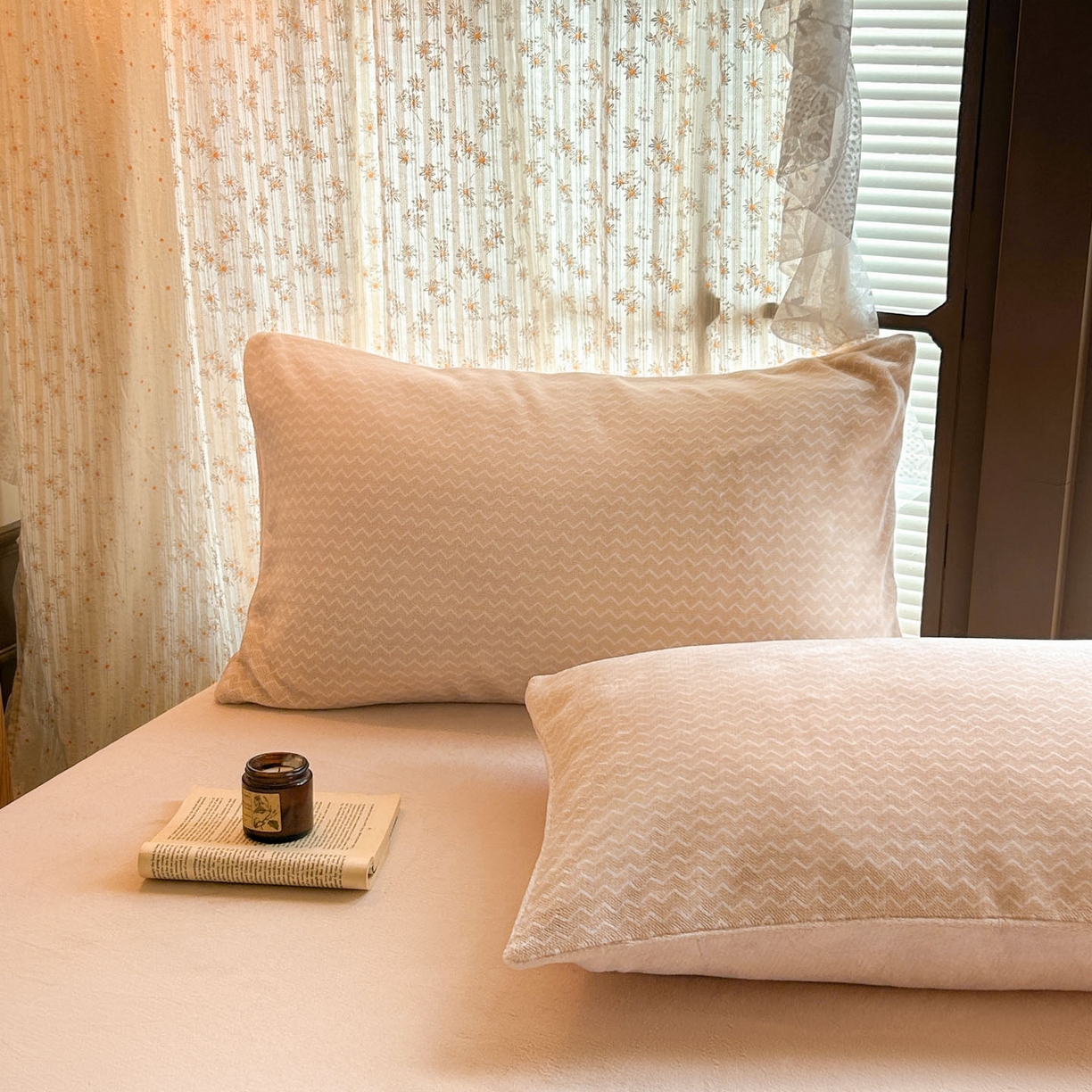 91家纺网 家纺一手货源 找家纺 （总）酱子 2025新款色织阳离子提花牛奶绒四件套