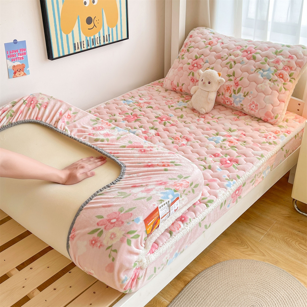 91家纺网 家纺一手货源 找家纺 （总）雯豆家纺 2025新款学生上下铺加厚牛奶绒夹棉床笠宿舍大学生床垫保护套