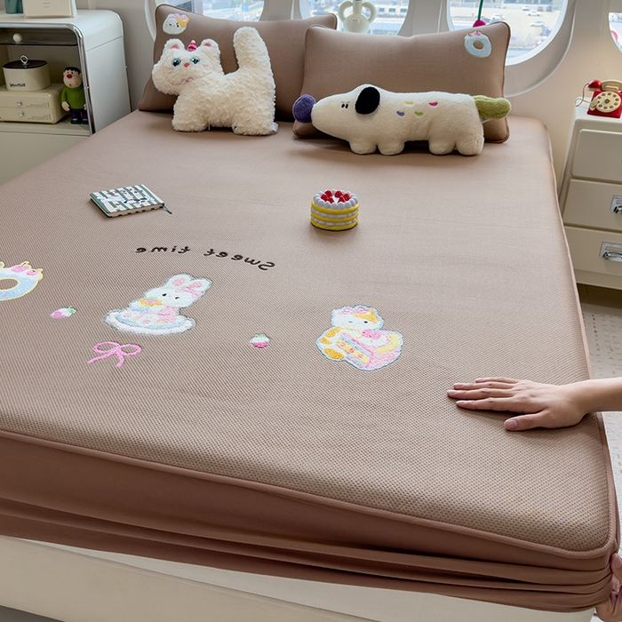 莱家富 2025新款A类彩绒棉毛巾绣夹棉床笠三件套单床笠 甜睡童话-绒布咖