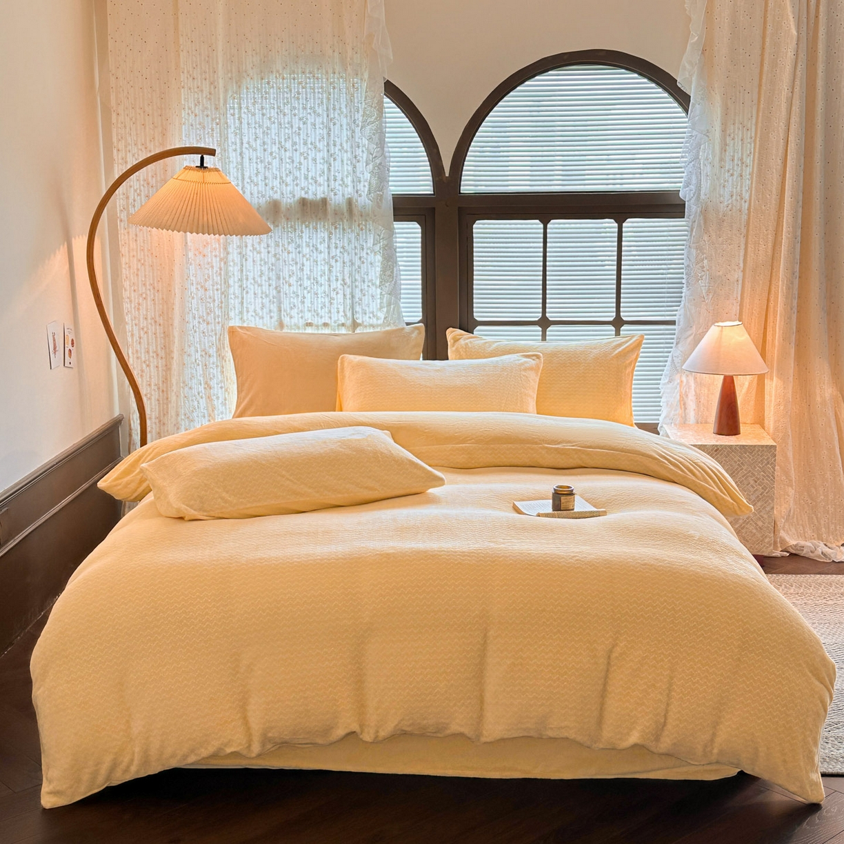 91家纺网 家纺一手货源 找家纺 酱子 2025新款色织阳离子提花牛奶绒四件套 色织-鹅黄