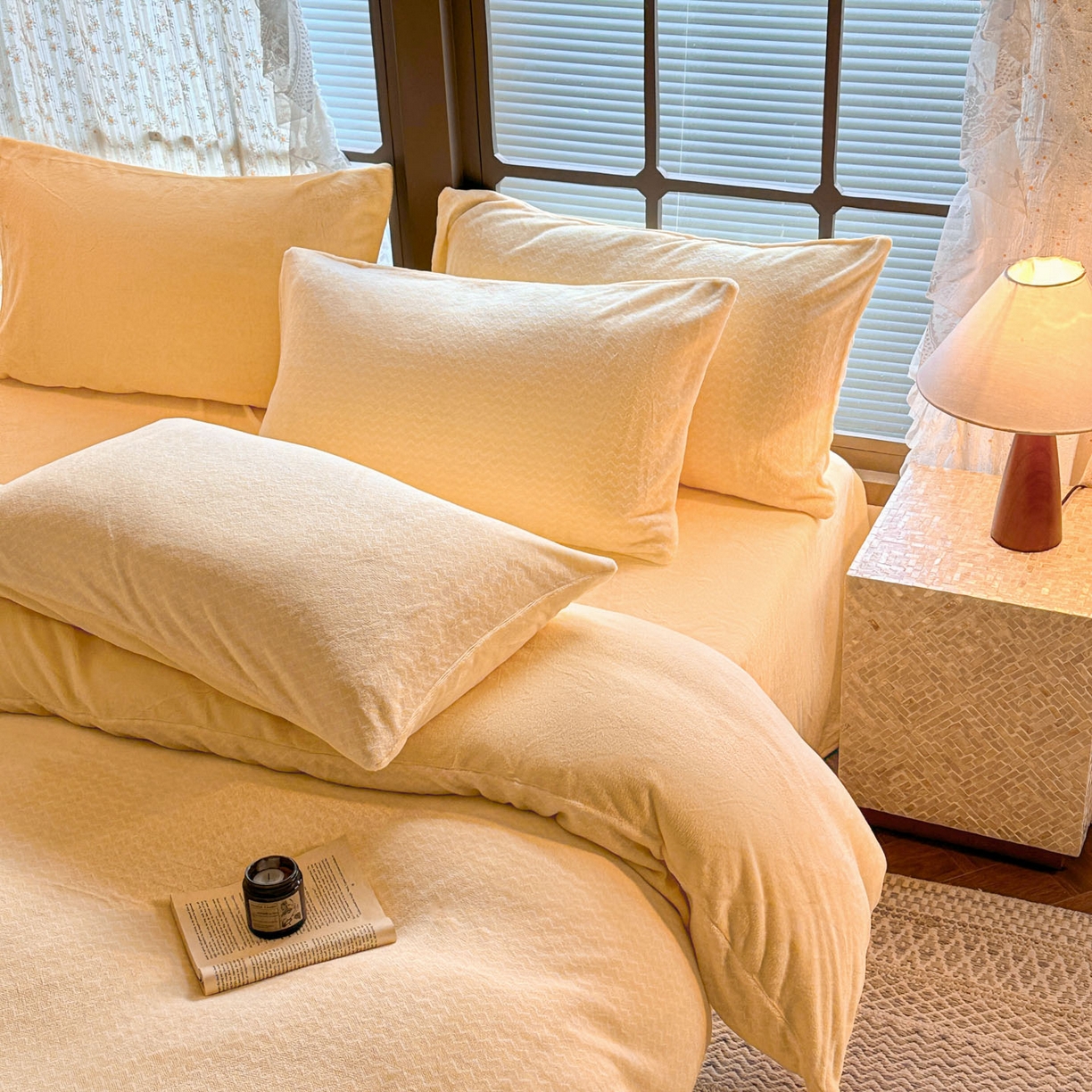 91家纺网 家纺一手货源 找家纺 酱子 2025新款色织阳离子提花牛奶绒四件套 色织-鹅黄