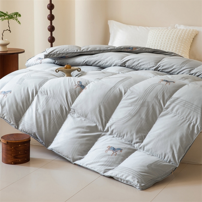 91家纺网 家纺一手货源 找家纺 华盛羽绒被壳 2025新款全棉双层刺绣羽绒被壳高端羽绒被高支高密羽绒被壳 灰色