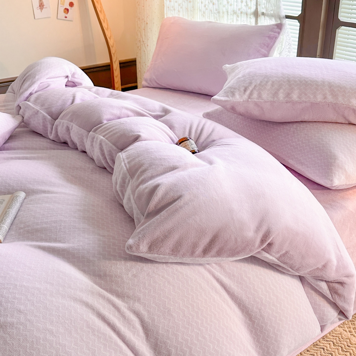 91家纺网 家纺一手货源 找家纺 酱子 2025新款色织阳离子提花牛奶绒四件套 色织-浅紫