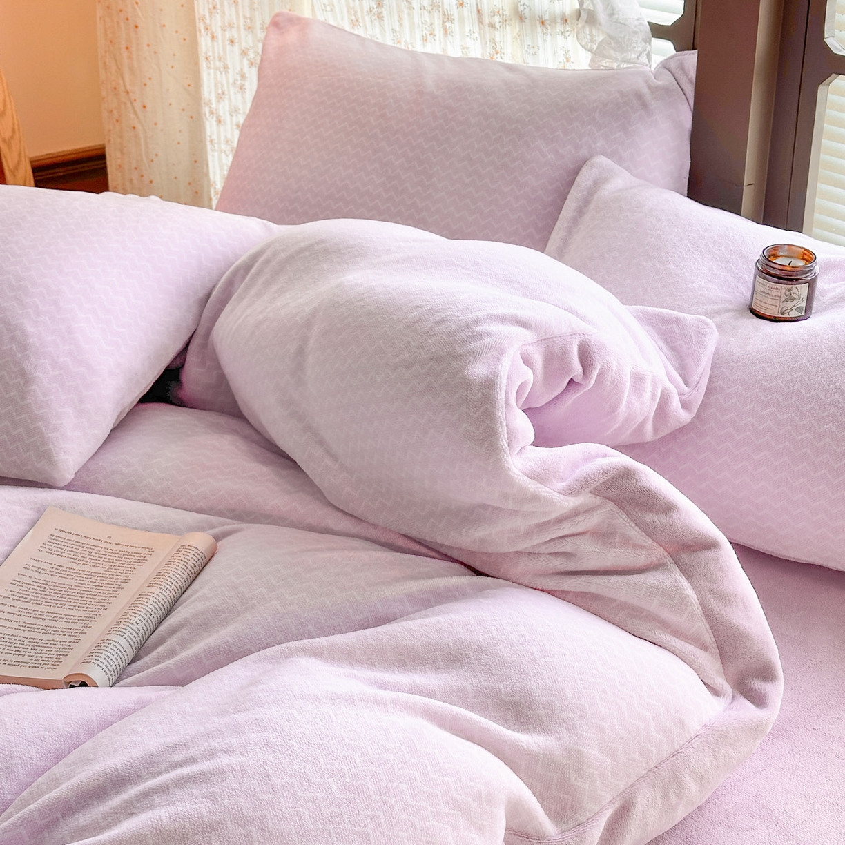 91家纺网 家纺一手货源 找家纺 酱子 2025新款色织阳离子提花牛奶绒四件套 色织-浅紫