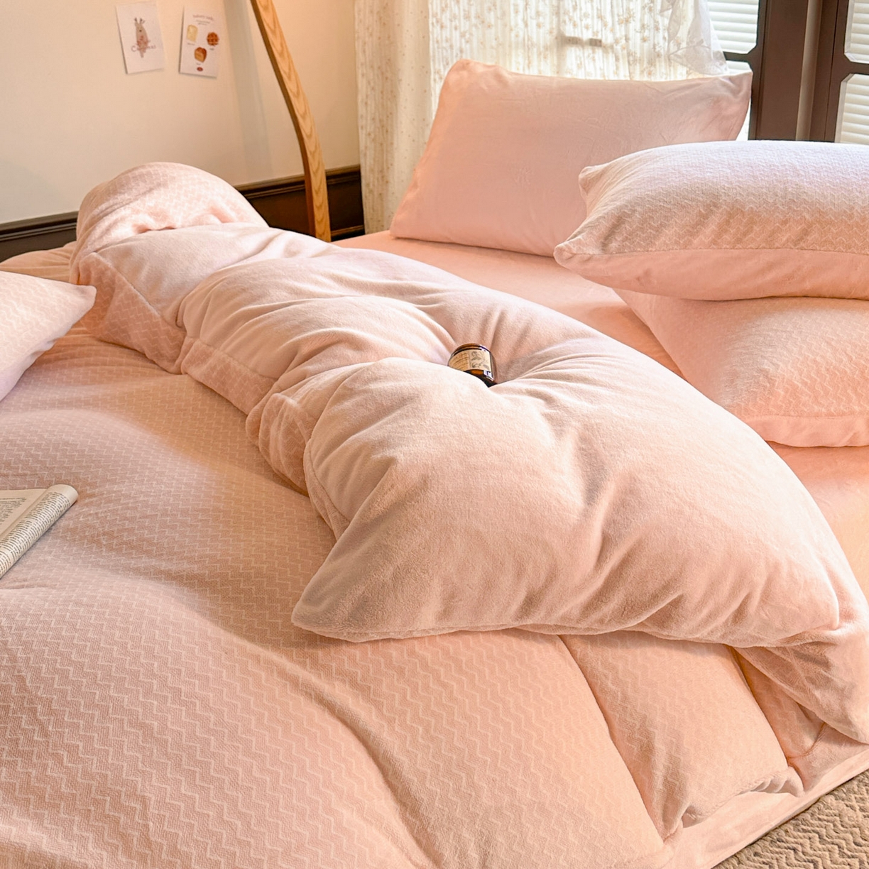 91家纺网 家纺一手货源 找家纺 酱子 2025新款色织阳离子提花牛奶绒四件套 色织-桃粉