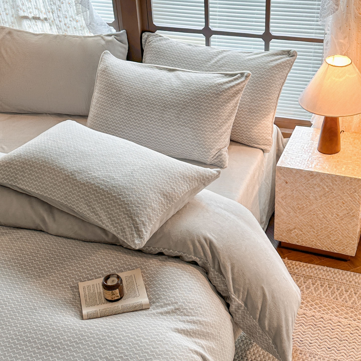 91家纺网 家纺一手货源 找家纺 酱子 2025新款色织阳离子提花牛奶绒四件套 色织-银灰