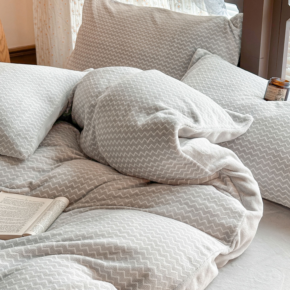 91家纺网 家纺一手货源 找家纺 酱子 2025新款色织阳离子提花牛奶绒四件套 色织-银灰