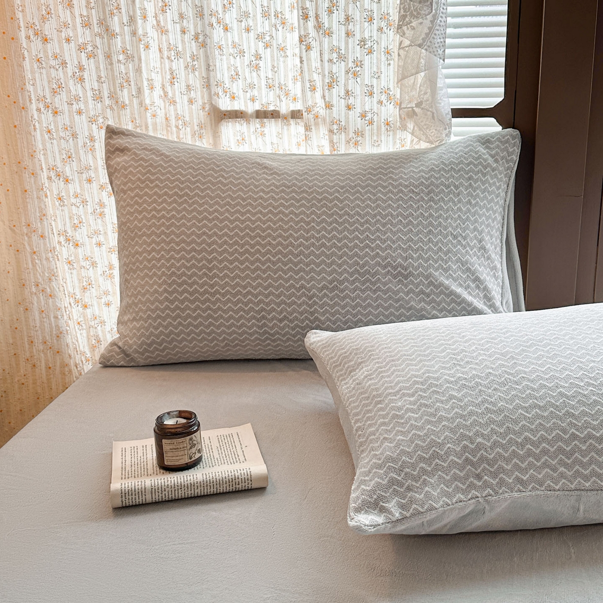 91家纺网 家纺一手货源 找家纺 酱子 2025新款色织阳离子提花牛奶绒四件套 色织-银灰