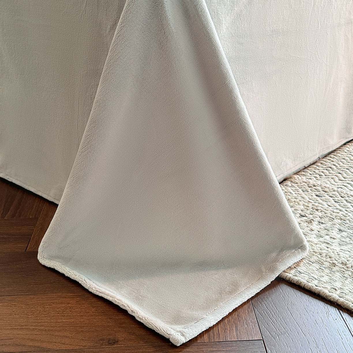 91家纺网 家纺一手货源 找家纺 酱子 2025新款色织阳离子提花牛奶绒四件套 色织-银灰