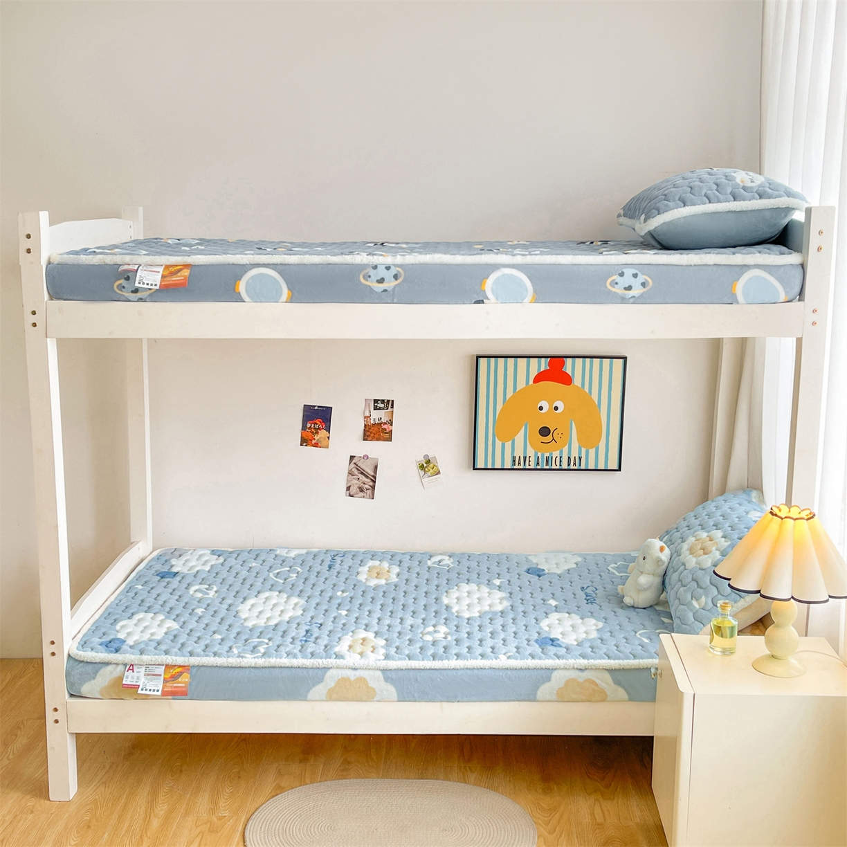 91家纺网 家纺一手货源 找家纺 雯豆家纺 2025新款学生上下铺加厚牛奶绒夹棉床笠宿舍大学生床垫保护套 牛奶绒夹棉床笠-爱心云