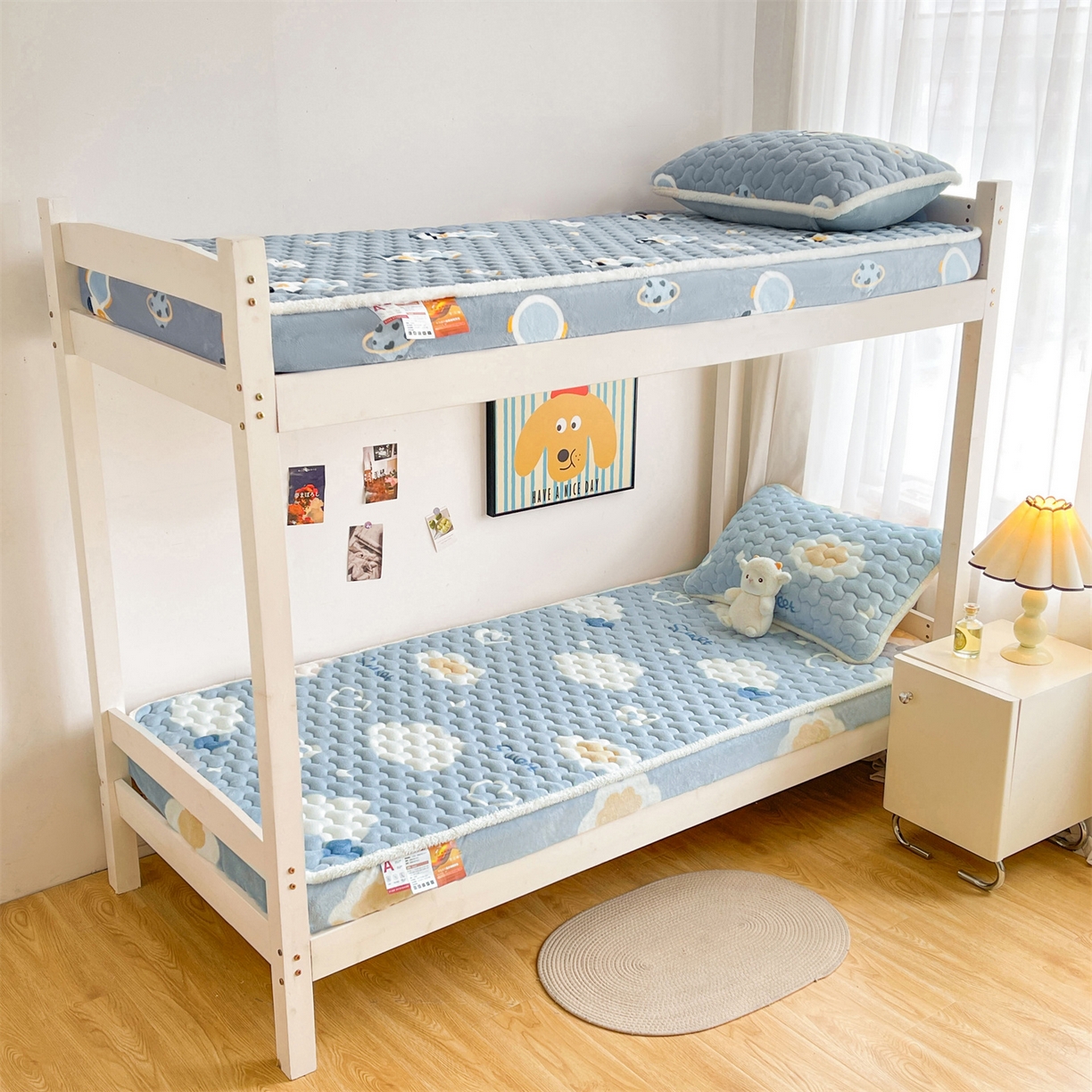 91家纺网 家纺一手货源 找家纺 雯豆家纺 2025新款学生上下铺加厚牛奶绒夹棉床笠宿舍大学生床垫保护套 牛奶绒夹棉床笠-爱心云