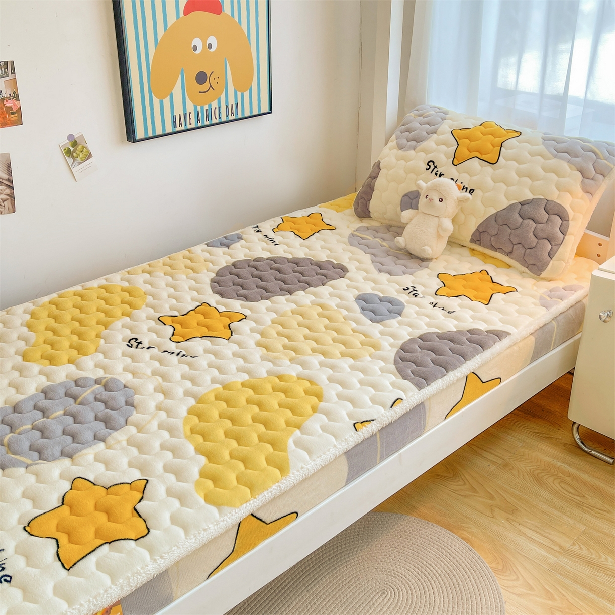 91家纺网 家纺一手货源 找家纺 雯豆家纺 2025新款学生上下铺加厚牛奶绒夹棉床笠宿舍大学生床垫保护套 牛奶绒夹棉床笠-斑点星星