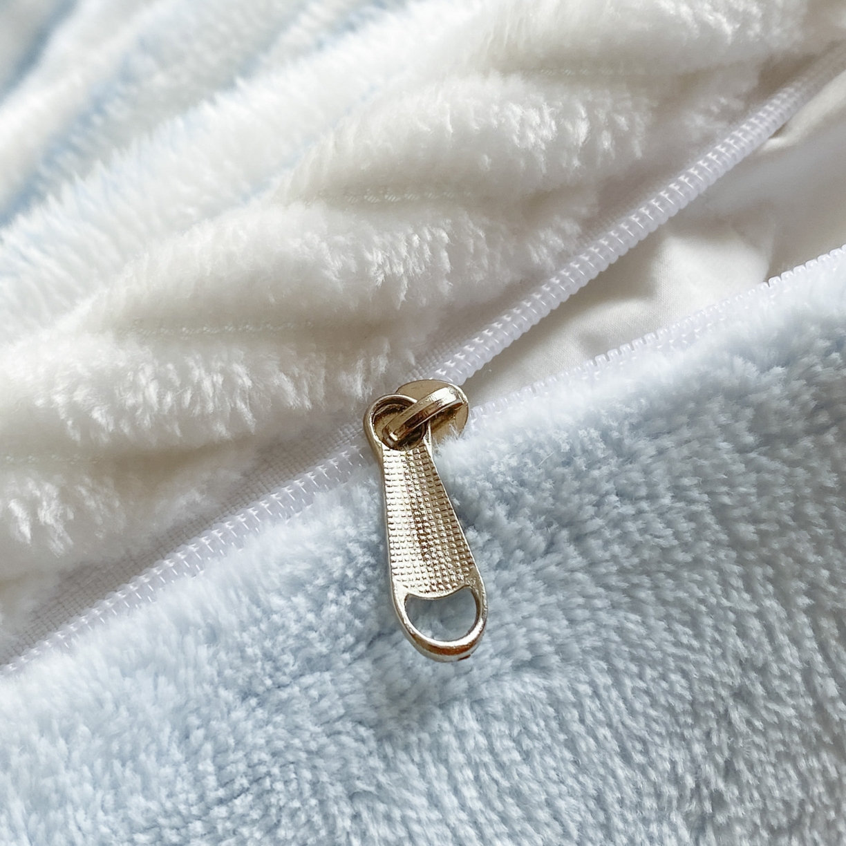 91家纺网 家纺一手货源 找家纺 （总）酱子 2025新款阳离子立体提花绒抽条四件套