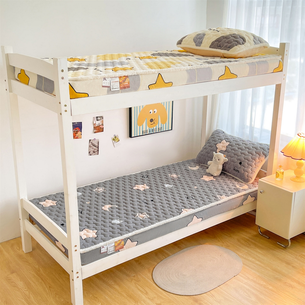 91家纺网 家纺一手货源 找家纺 雯豆家纺 2025新款学生上下铺加厚牛奶绒夹棉床笠宿舍大学生床垫保护套 牛奶绒夹棉床笠-满天星