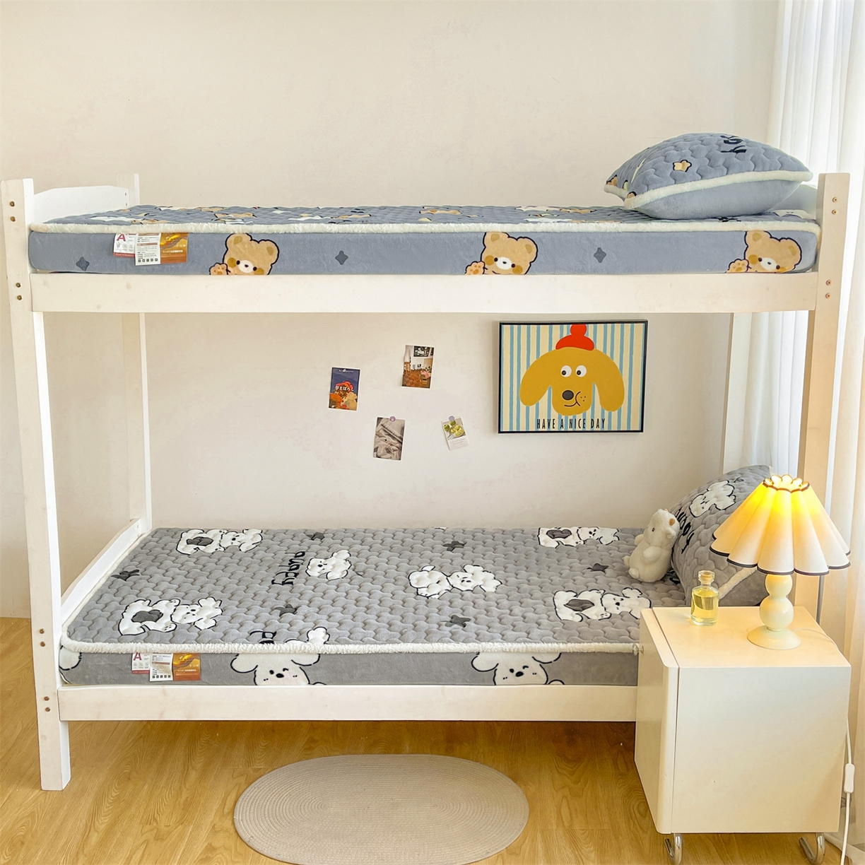 91家纺网 家纺一手货源 找家纺 雯豆家纺 2025新款学生上下铺加厚牛奶绒夹棉床笠宿舍大学生床垫保护套 牛奶绒夹棉床笠-皮皮狗