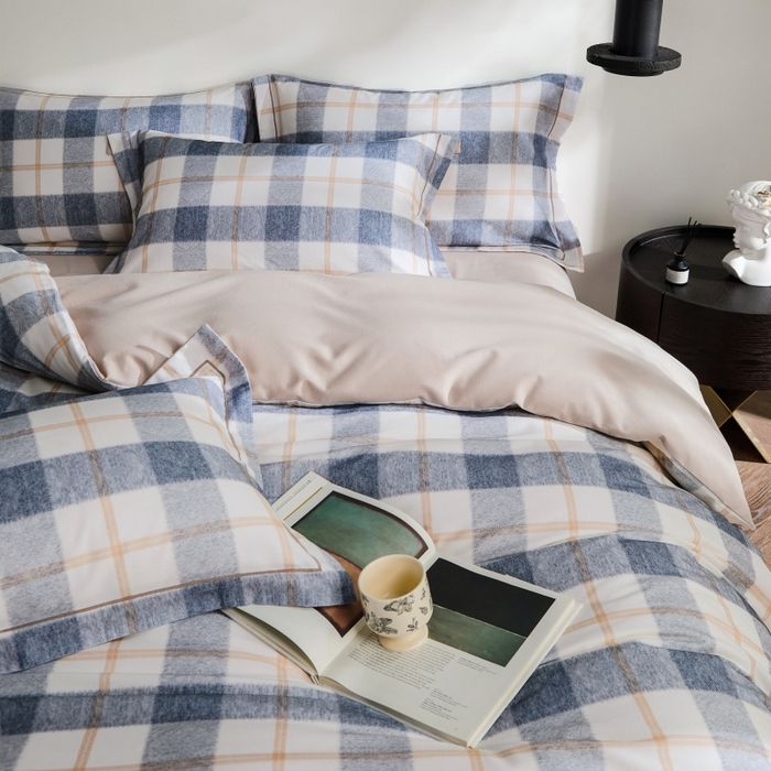 91家纺网 家纺一手货源 找家纺 薏思家纺 2025新款全棉纯棉活性生态磨毛数码印花四件套-条格卡通类 艾米