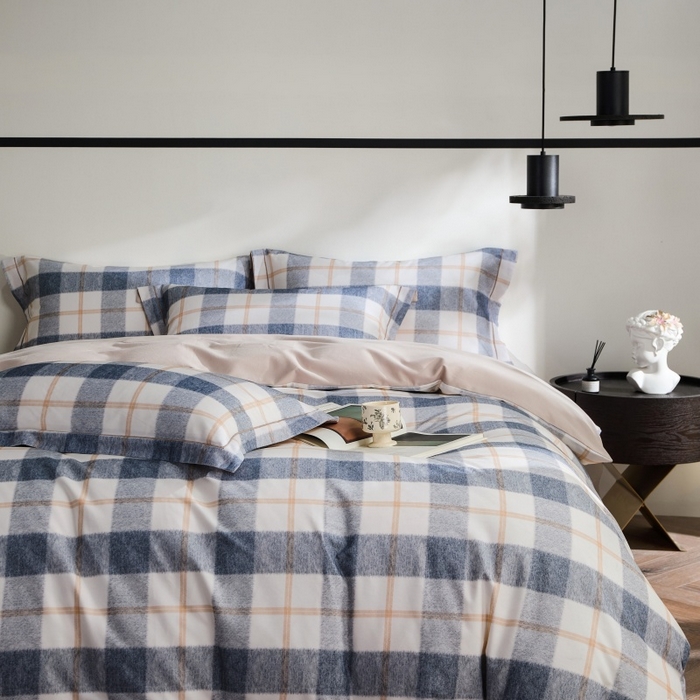 91家纺网 家纺一手货源 找家纺 薏思家纺 2025新款全棉纯棉活性生态磨毛数码印花四件套-条格卡通类 艾米