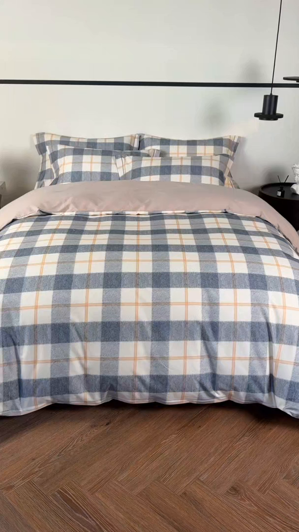 91家纺网 家纺一手货源 找家纺 薏思家纺 2025新款全棉纯棉活性生态磨毛数码印花四件套-条格卡通类 艾米