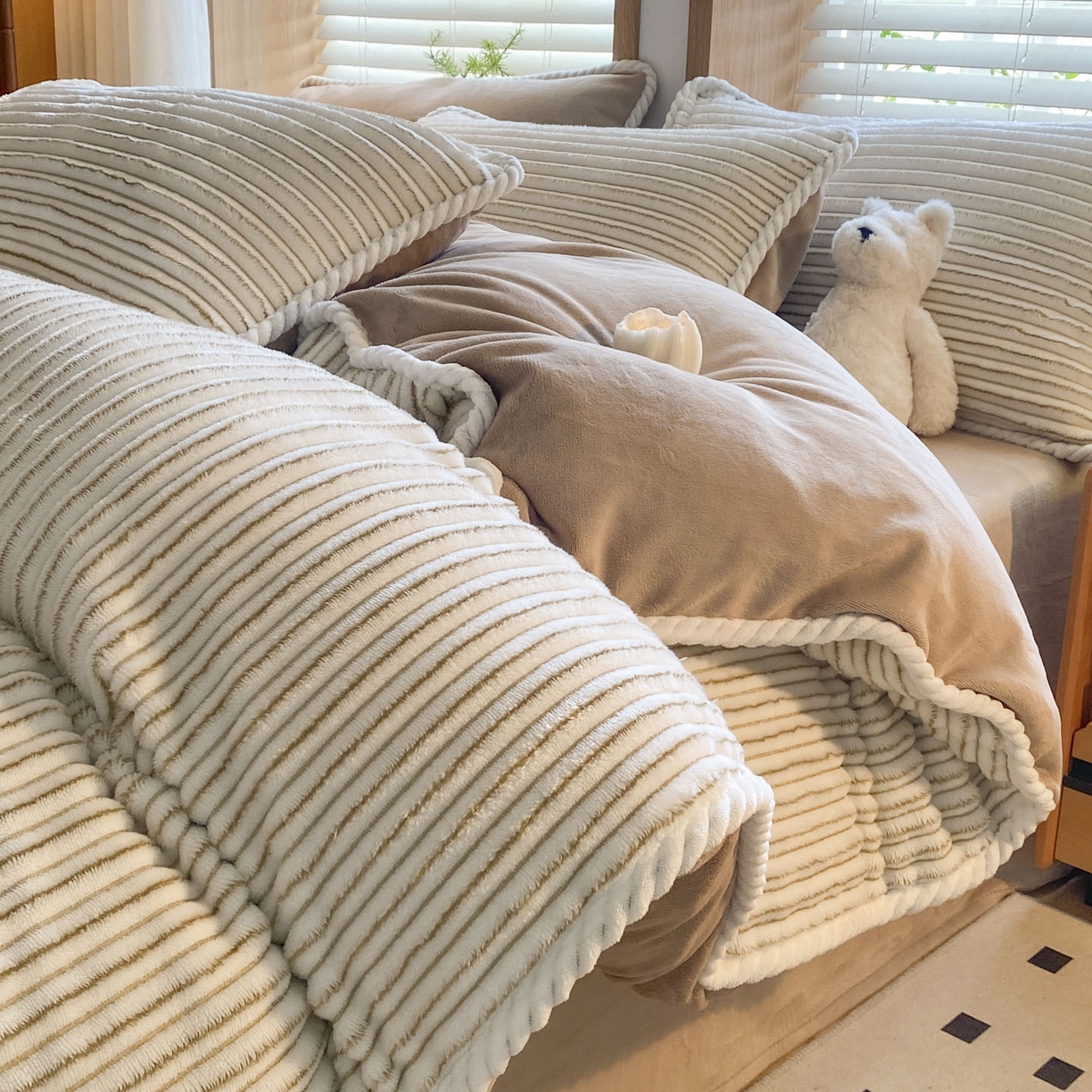 酱子 2025新款阳离子立体提花绒抽条四件套 阳离子抽条-奶咖