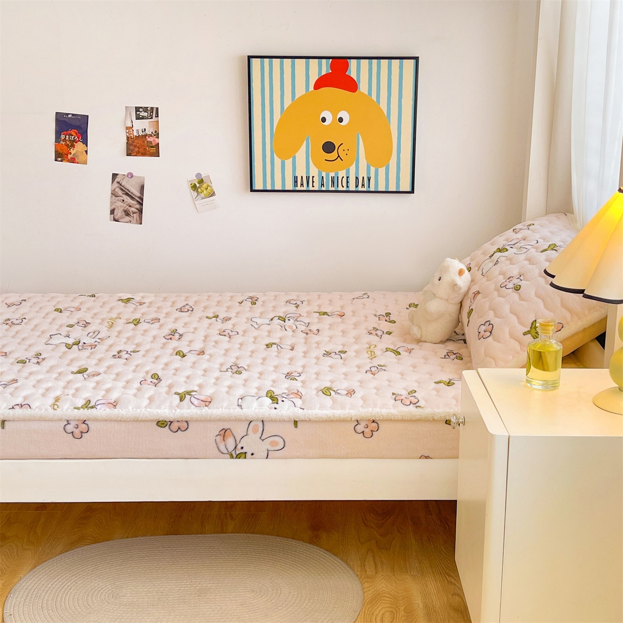 91家纺网 家纺一手货源 找家纺 雯豆家纺 2025新款学生上下铺加厚牛奶绒夹棉床笠宿舍大学生床垫保护套 牛奶绒夹棉床笠-月季小兔