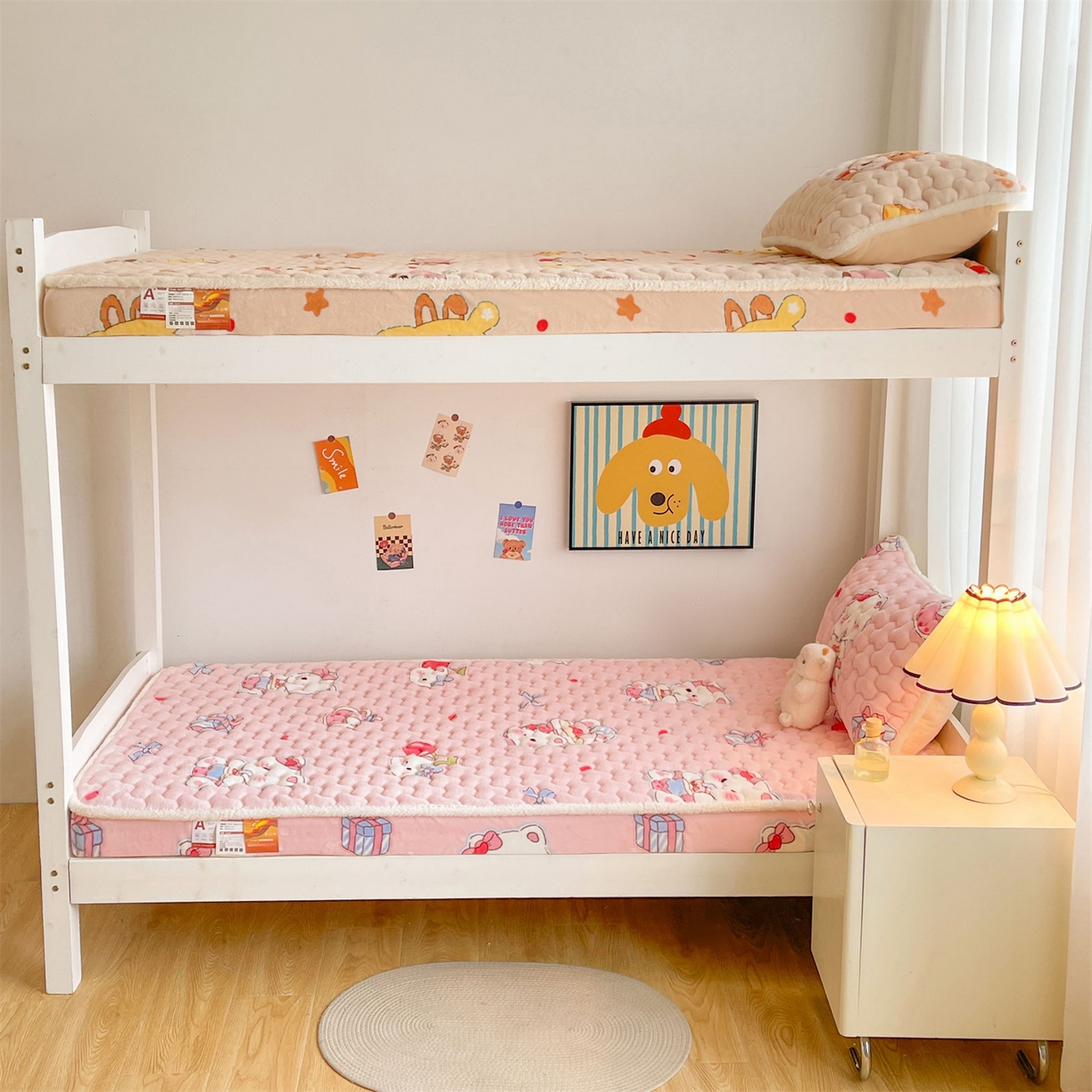 91家纺网 家纺一手货源 找家纺 雯豆家纺 2025新款学生上下铺加厚牛奶绒夹棉床笠宿舍大学生床垫保护套 牛奶绒床笠-茶杯猫咪