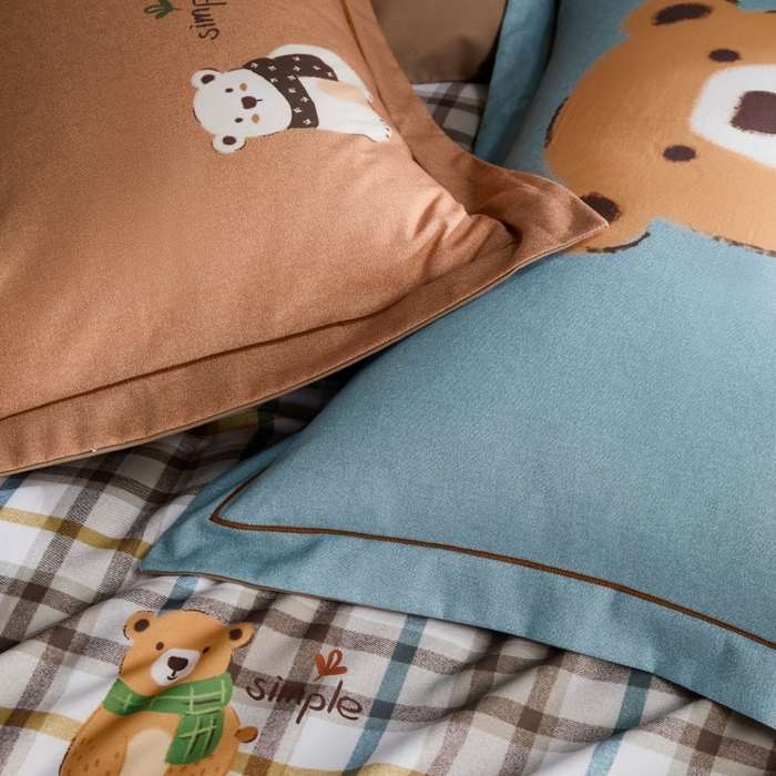 91家纺网 家纺一手货源 找家纺 薏思家纺 2025新款全棉纯棉活性生态磨毛数码印花四件套-条格卡通类 简单熊