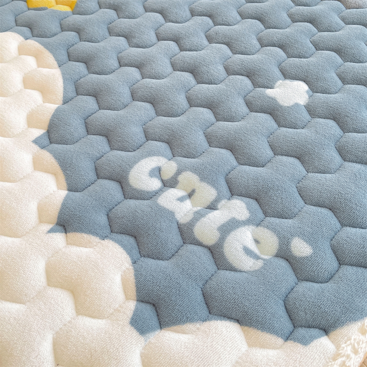 91家纺网 家纺一手货源 找家纺 雯豆家纺 2025新款学生上下铺加厚牛奶绒夹棉床笠宿舍大学生床垫保护套 牛奶绒夹棉床笠-筑梦星空