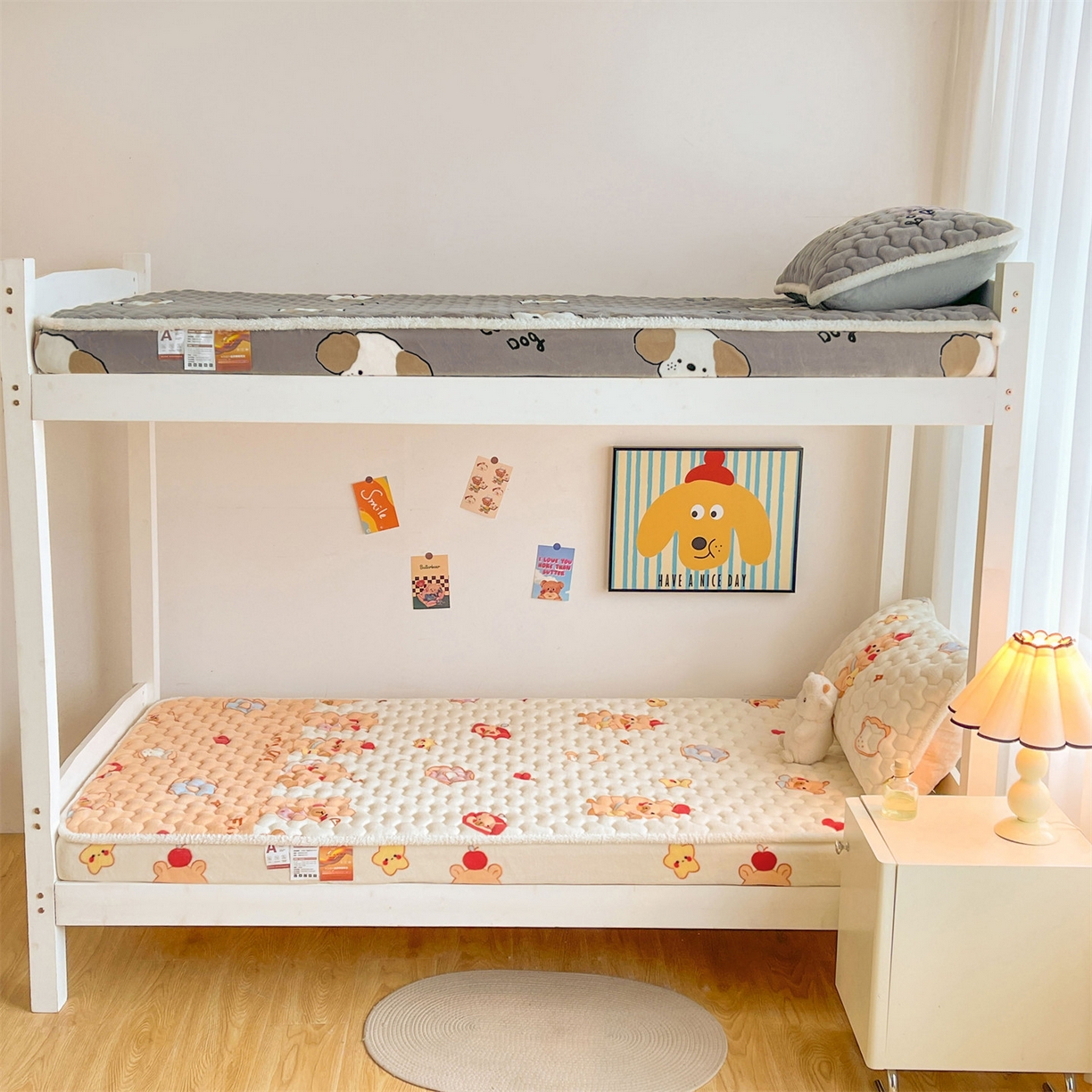 91家纺网 家纺一手货源 找家纺 雯豆家纺 2025新款学生上下铺加厚牛奶绒夹棉床笠宿舍大学生床垫保护套 牛奶绒床笠-欢乐聚会