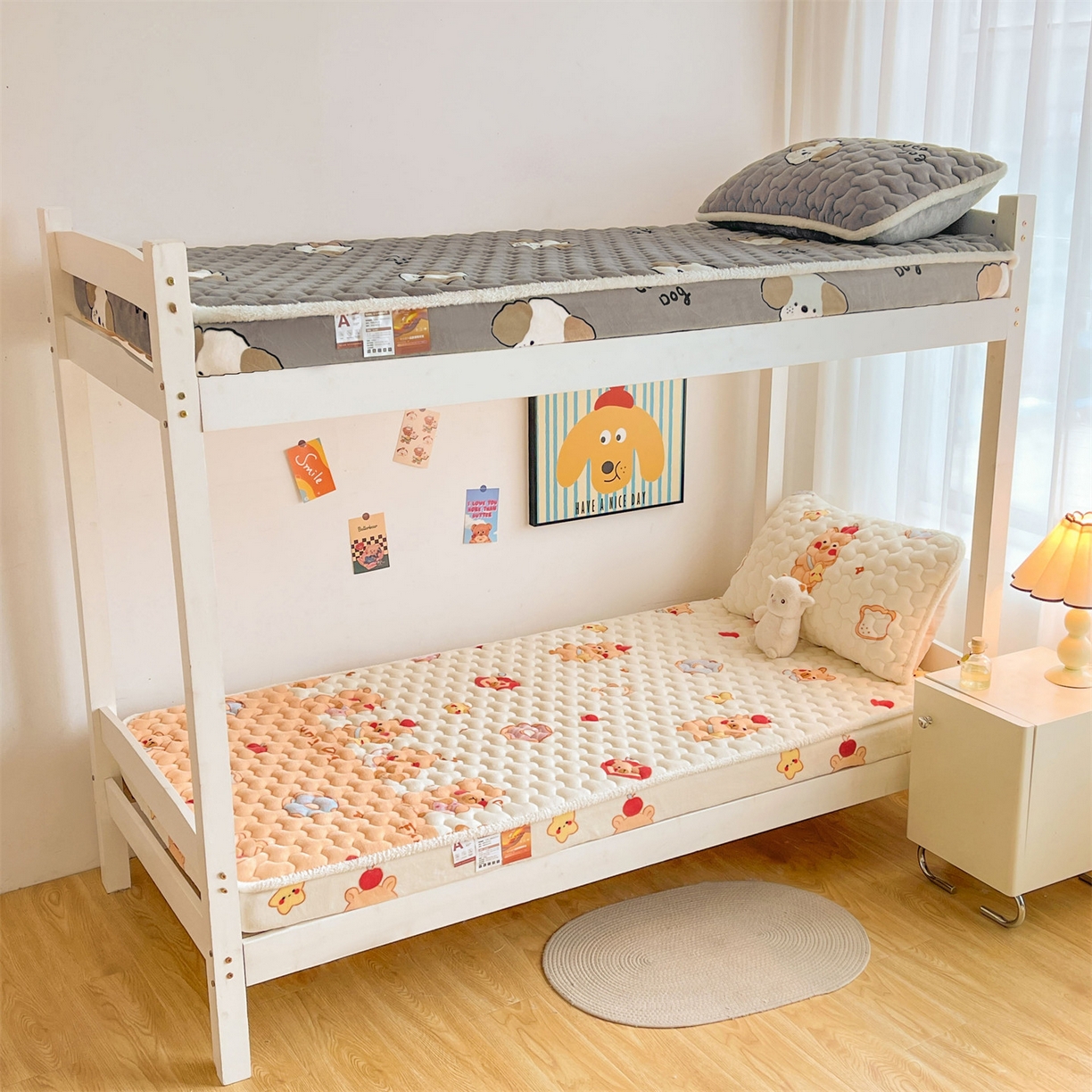 91家纺网 家纺一手货源 找家纺 雯豆家纺 2025新款学生上下铺加厚牛奶绒夹棉床笠宿舍大学生床垫保护套 牛奶绒床笠-欢乐聚会