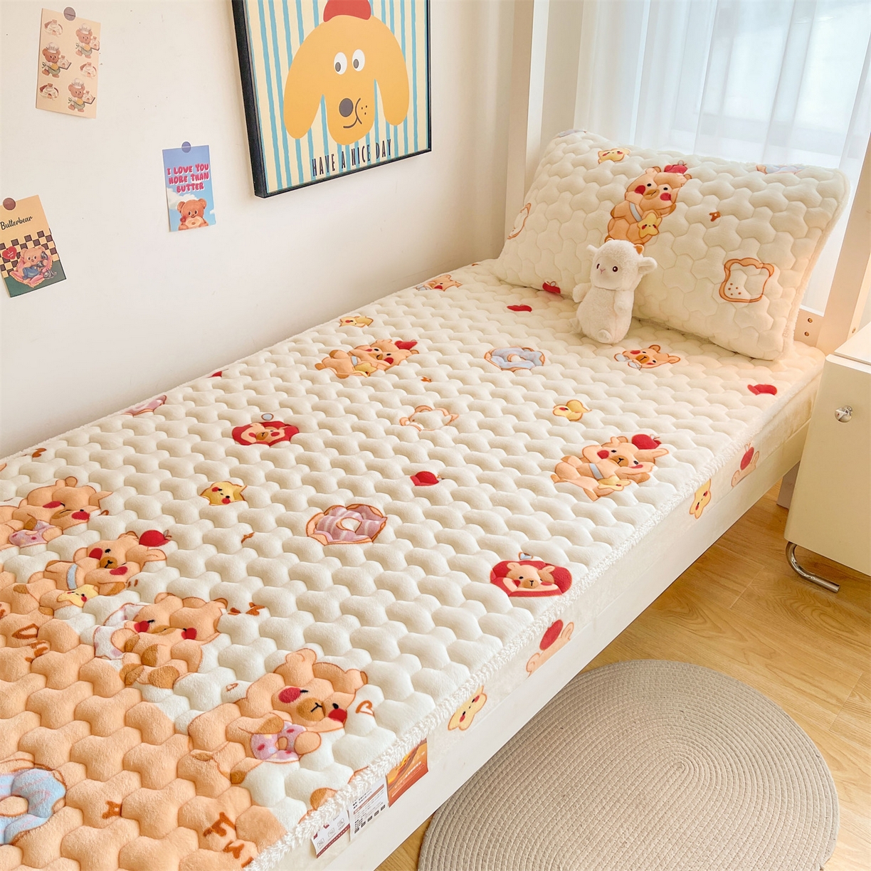 91家纺网 家纺一手货源 找家纺 雯豆家纺 2025新款学生上下铺加厚牛奶绒夹棉床笠宿舍大学生床垫保护套 牛奶绒床笠-欢乐聚会