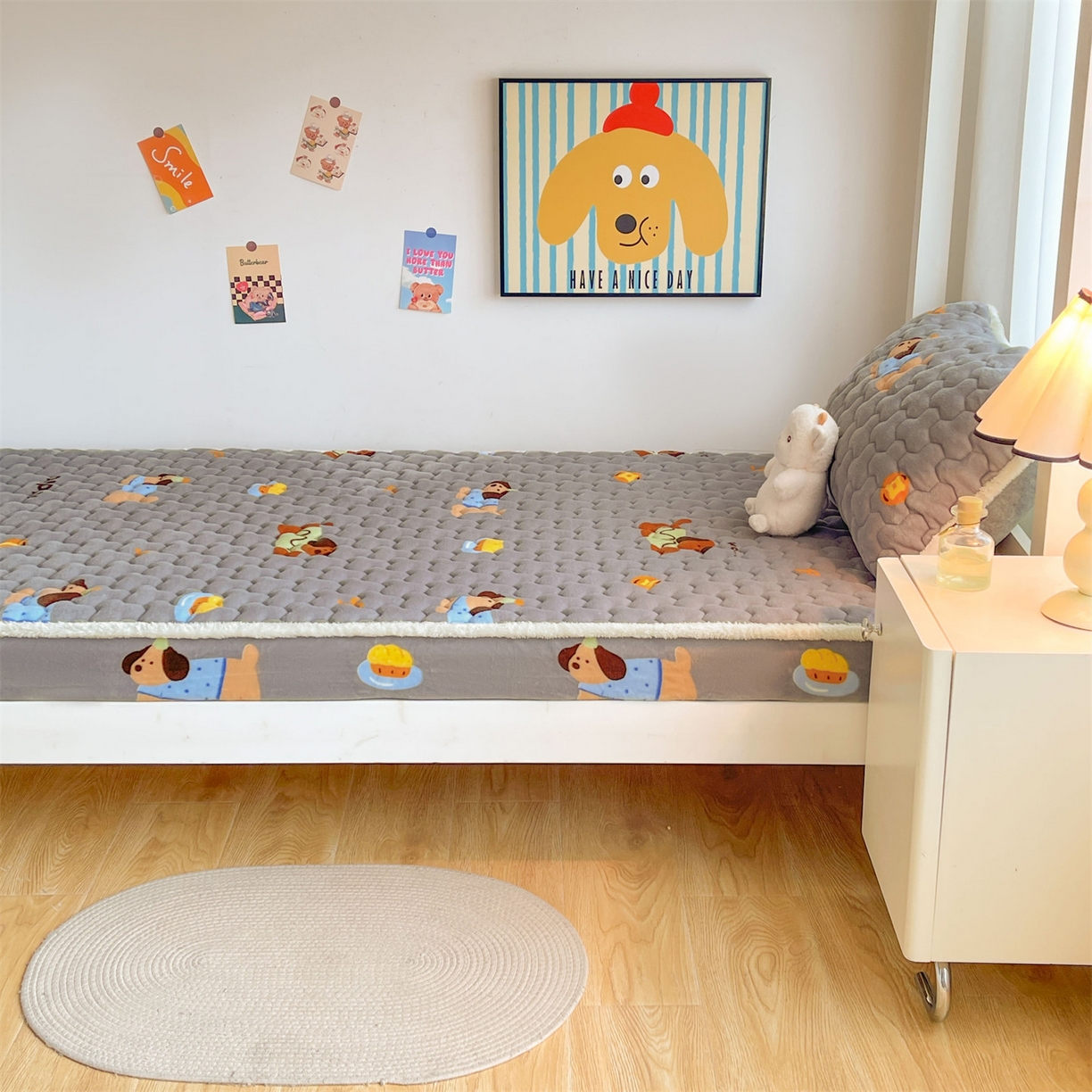 91家纺网 家纺一手货源 找家纺 雯豆家纺 2025新款学生上下铺加厚牛奶绒夹棉床笠宿舍大学生床垫保护套 牛奶绒床笠-腊肠狗