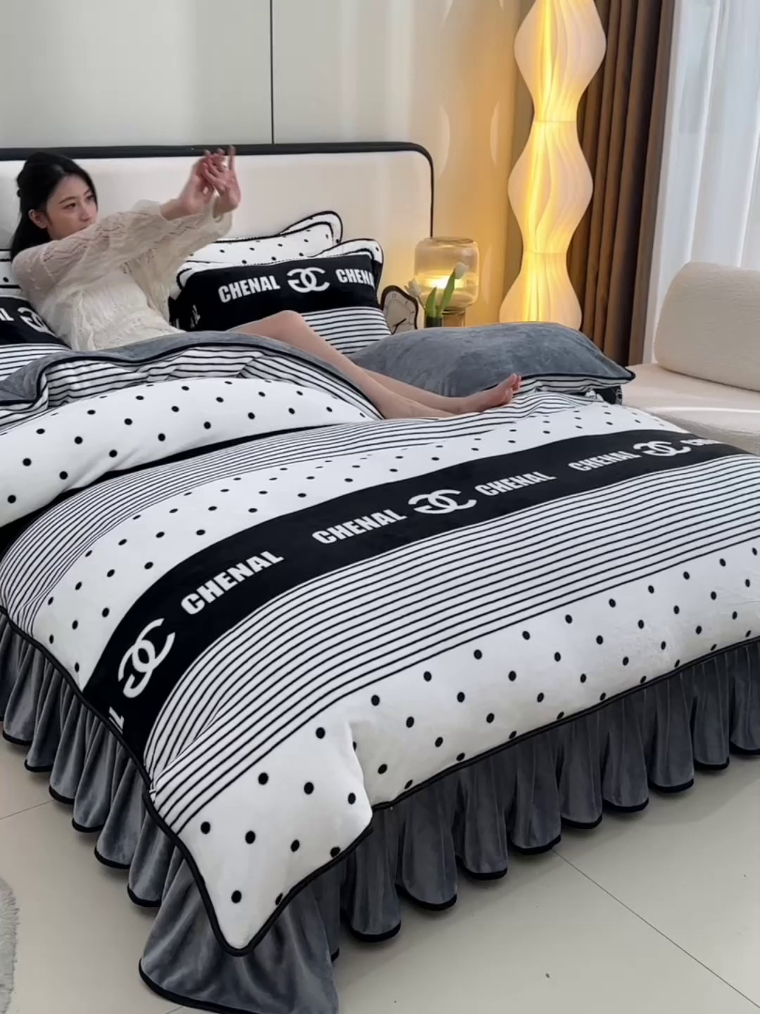 91家纺网 家纺一手货源 找家纺 新8.5-9.5斤法莱绒四件套珊瑚牛奶金貂绒四件套床裙 都市生活