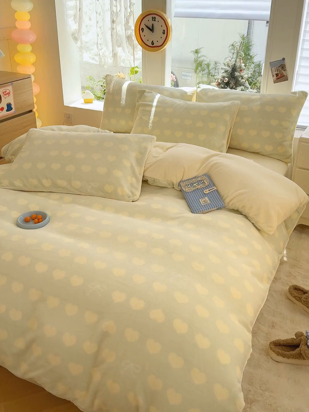 91家纺网 家纺一手货源 找家纺 酱子 2025新款200克高克重印花牛奶绒四件套 爱心蝴蝶结