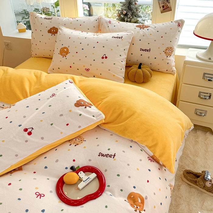 91家纺网 家纺一手货源 找家纺 酱子 2025新款200克高克重印花牛奶绒四件套 饼干派对