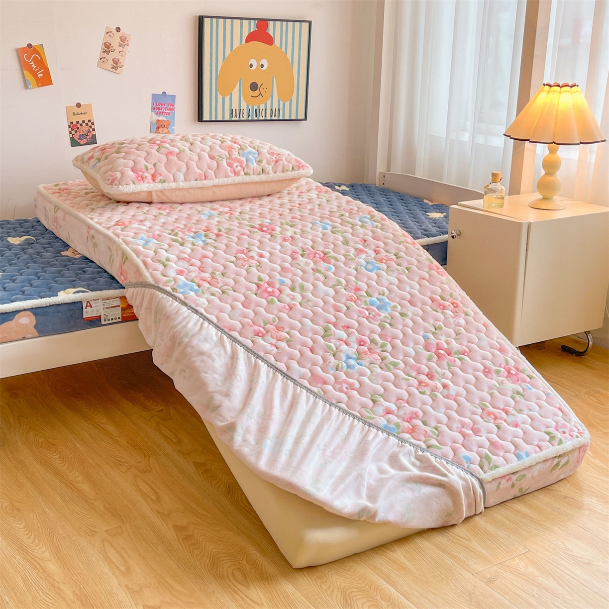 91家纺网 家纺一手货源 找家纺 雯豆家纺 2025新款学生上下铺加厚牛奶绒夹棉床笠宿舍大学生床垫保护套 牛奶绒床笠-莱茵