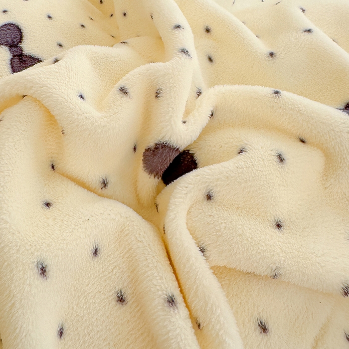 91家纺网 家纺一手货源 找家纺 酱子 2025新款200克高克重印花牛奶绒四件套 波点蝶影