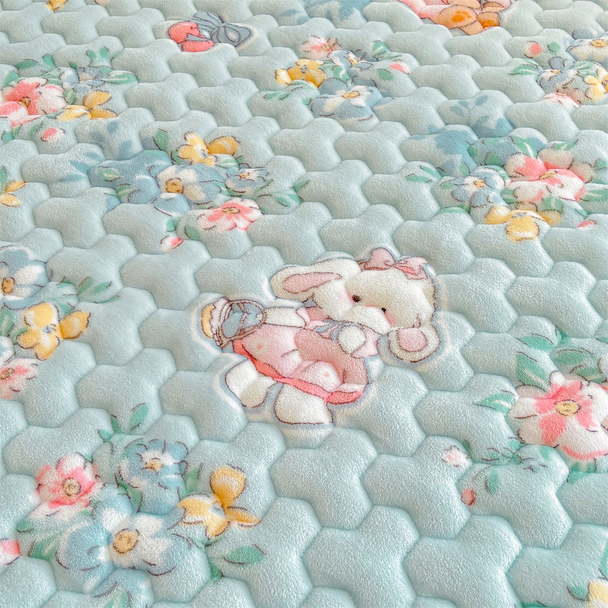 91家纺网 家纺一手货源 找家纺 雯豆家纺 2025新款学生上下铺加厚牛奶绒夹棉床笠宿舍大学生床垫保护套 牛奶绒床笠-多彩生活