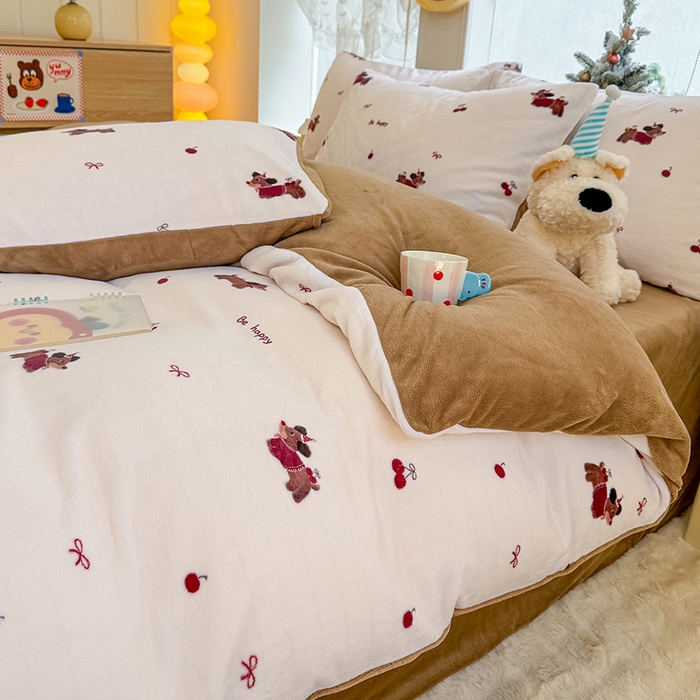 酱子 2025新款200克高克重印花牛奶绒四件套 绯色腊肠趣