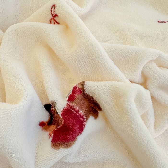 91家纺网 家纺一手货源 找家纺 酱子 2025新款200克高克重印花牛奶绒四件套 绯色腊肠趣