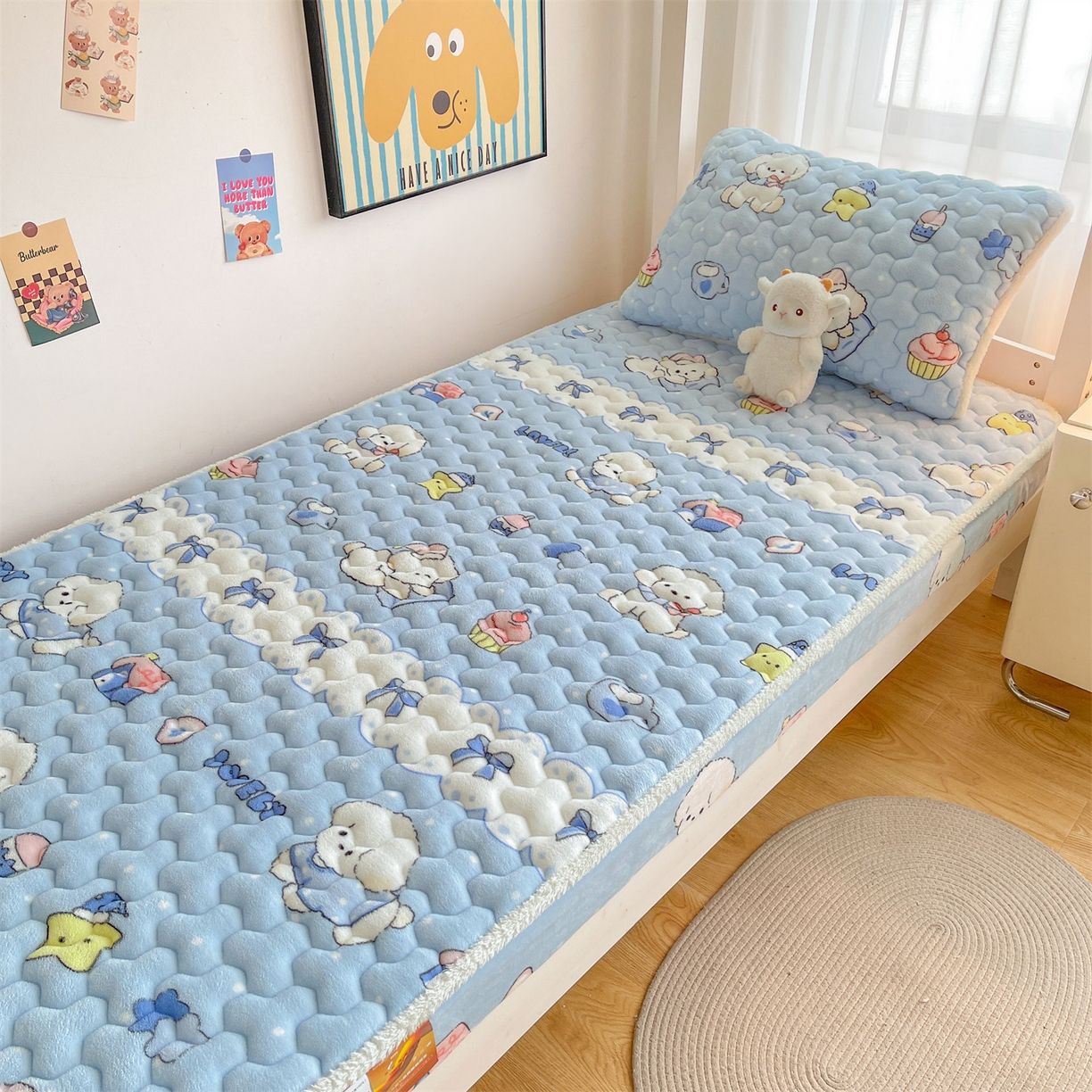 91家纺网 家纺一手货源 找家纺 雯豆家纺 2025新款学生上下铺加厚牛奶绒夹棉床笠宿舍大学生床垫保护套 牛奶绒床笠-奶蓝小狗