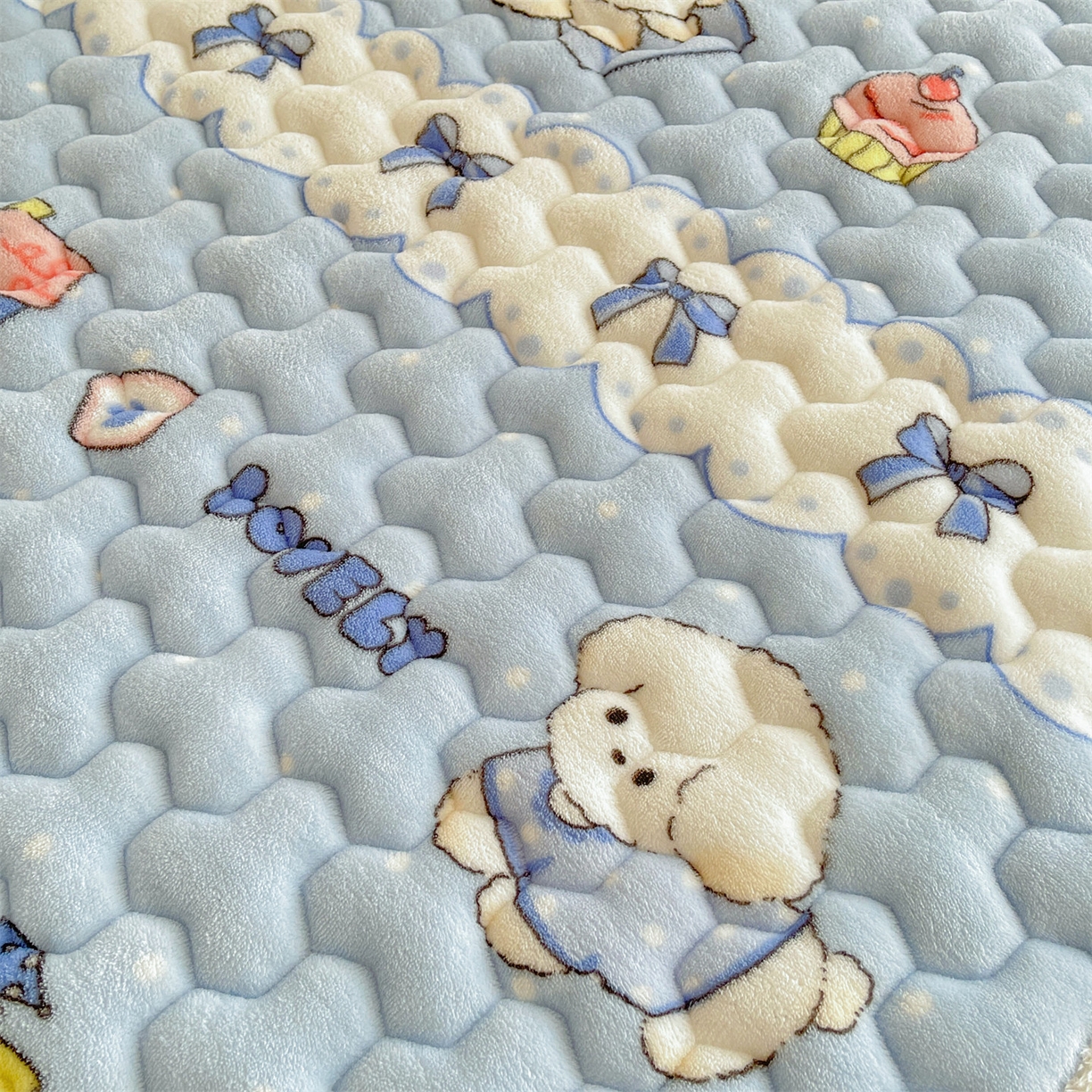 91家纺网 家纺一手货源 找家纺 雯豆家纺 2025新款学生上下铺加厚牛奶绒夹棉床笠宿舍大学生床垫保护套 牛奶绒床笠-奶蓝小狗