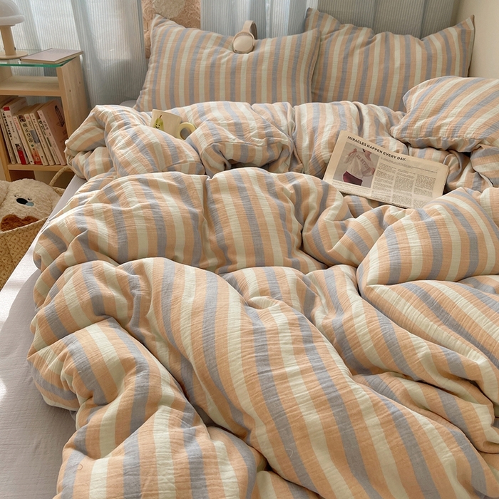 91家纺网 家纺一手货源 找家纺 （总）莱茵家居 2025新款全棉纯棉皱皱纱条纹四件套-杼影