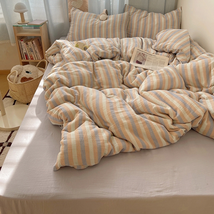 91家纺网 家纺一手货源 找家纺 （总）莱茵家居 2025新款全棉纯棉皱皱纱条纹四件套-杼影